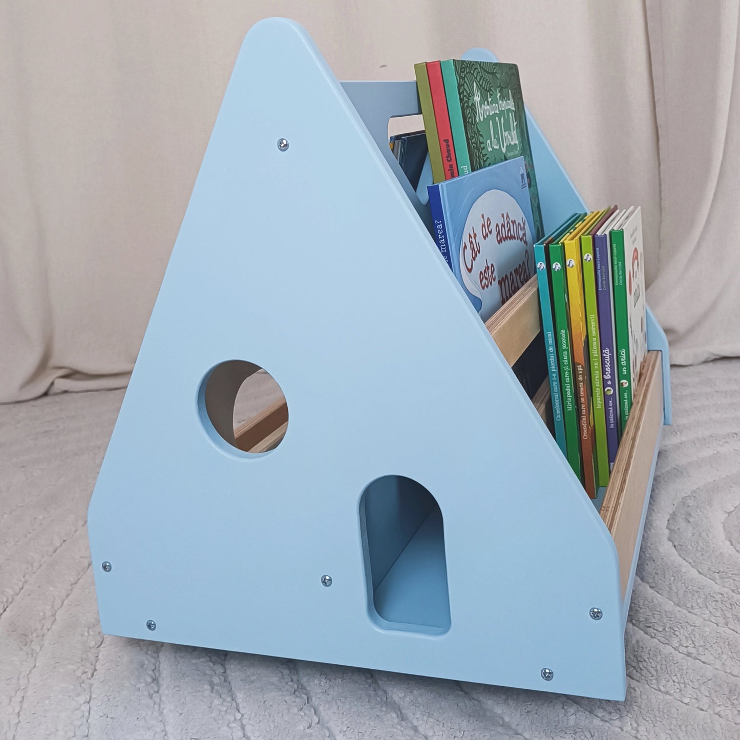 Biblioteca Montessori cu roti, in forma de casuta BOOKY Pearl