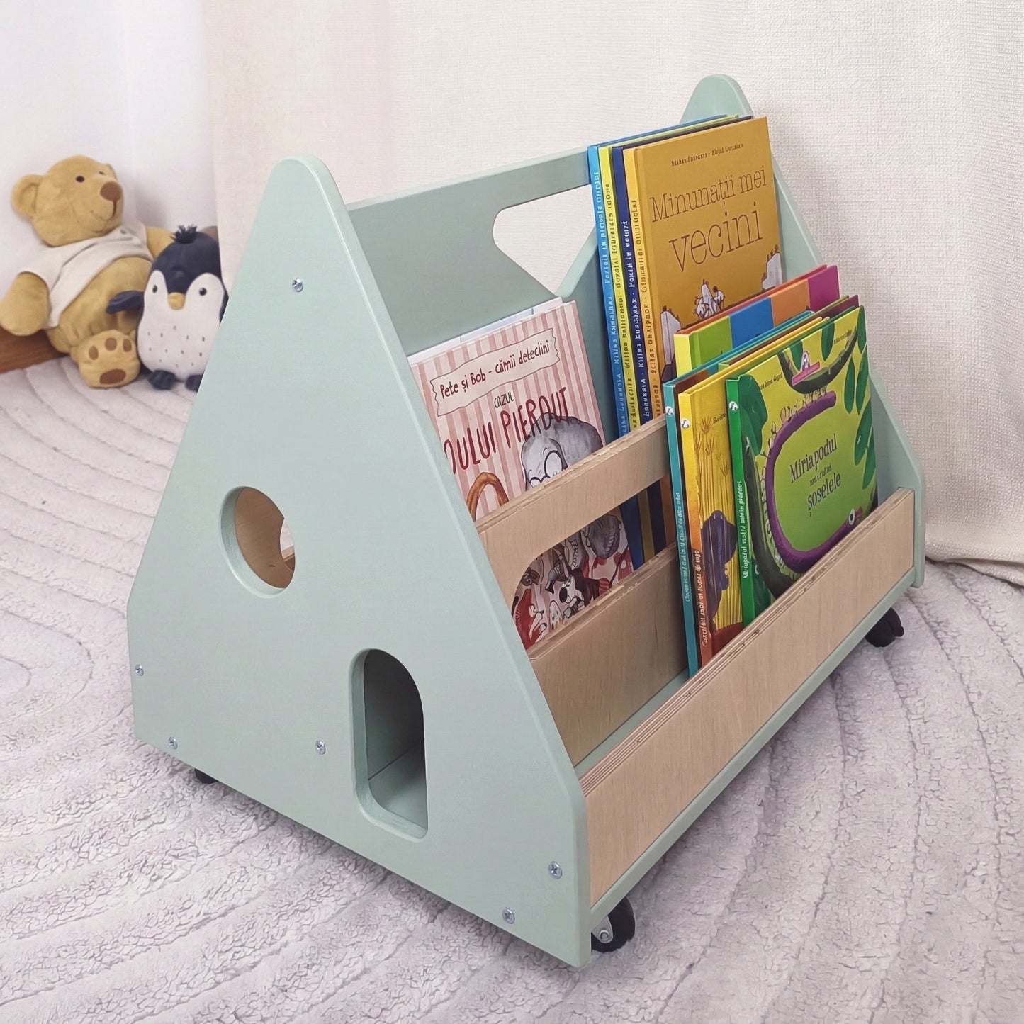 Biblioteca Montessori cu roti, in forma de casuta BOOKY Pearl