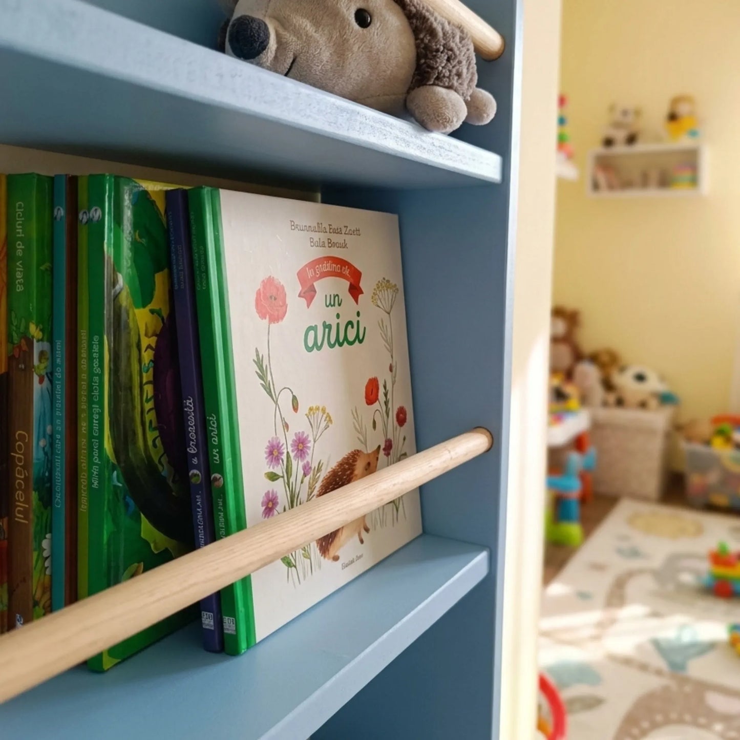 Bibliotecă de perete pentru copii NESTA